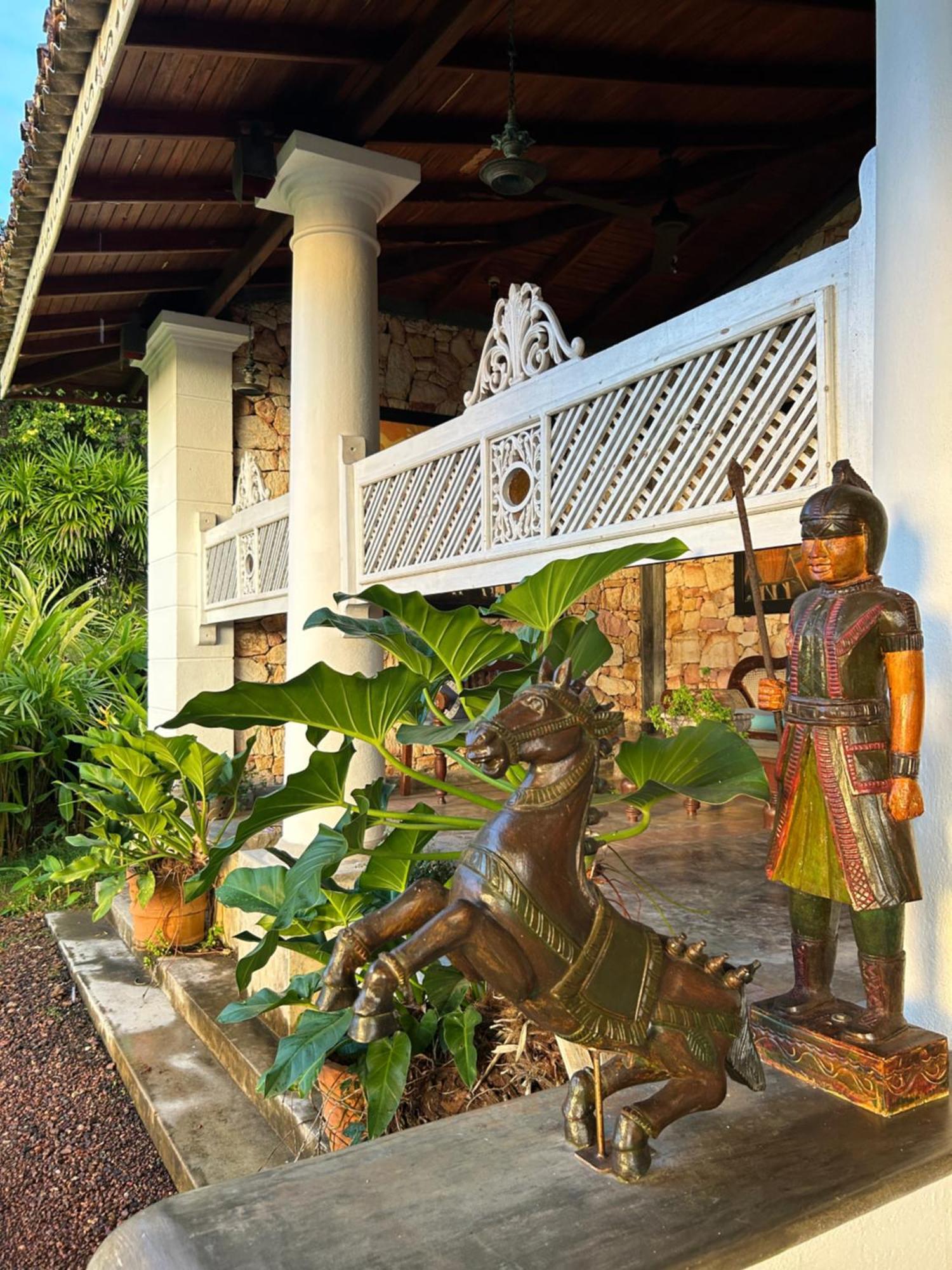 Villa Kubura Hikkaduwa Bagian luar foto