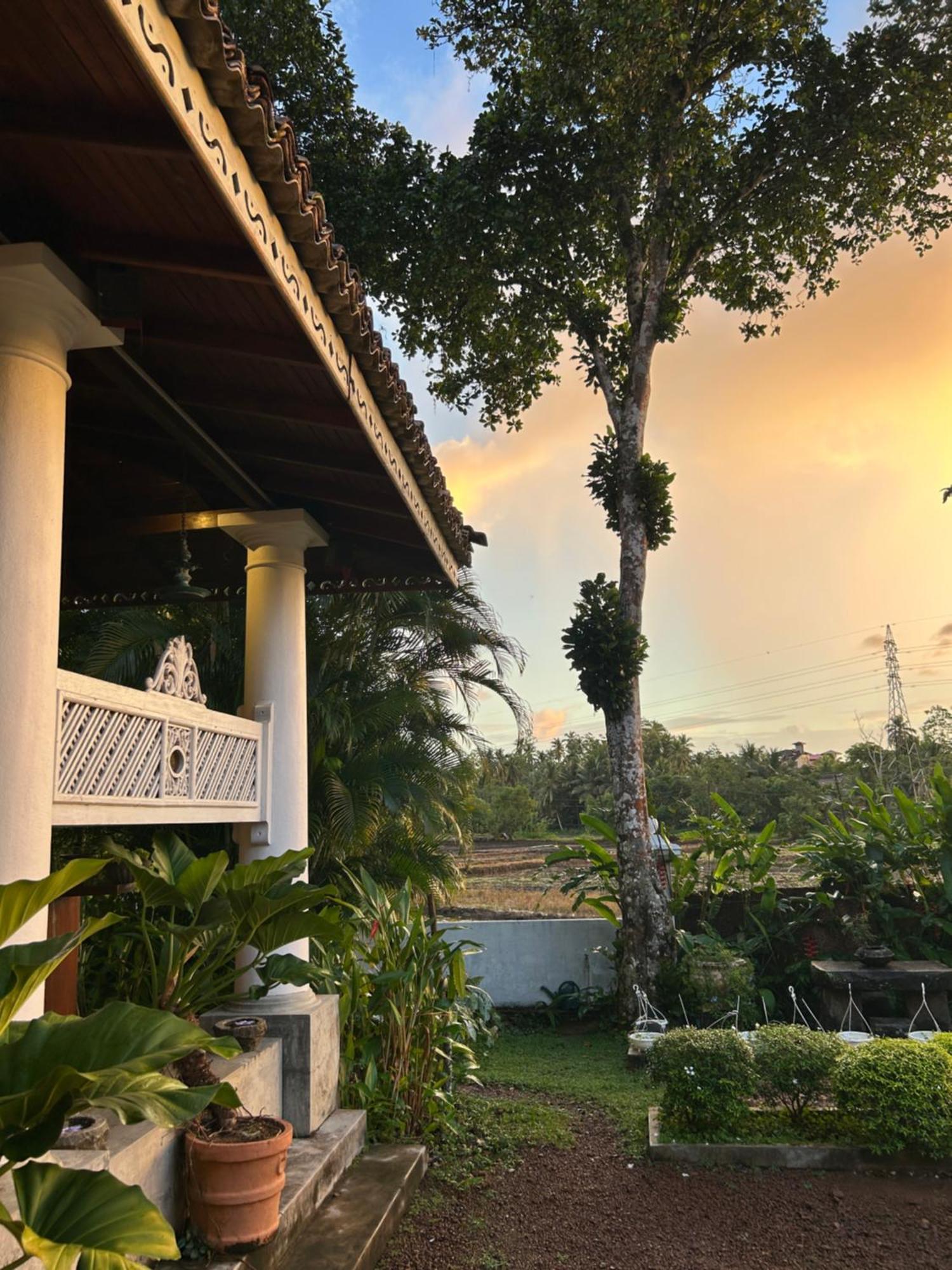 Villa Kubura Hikkaduwa Bagian luar foto