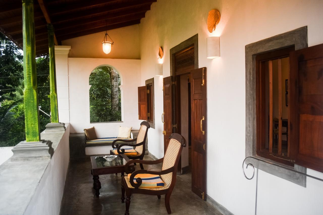 Villa Kubura Hikkaduwa Bagian luar foto