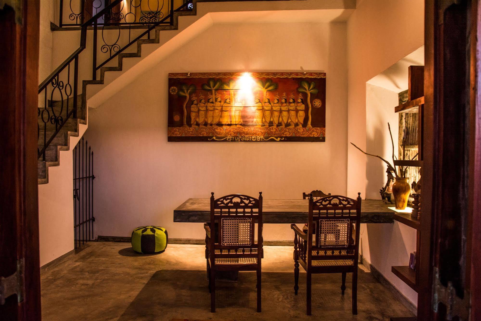 Villa Kubura Hikkaduwa Bagian luar foto